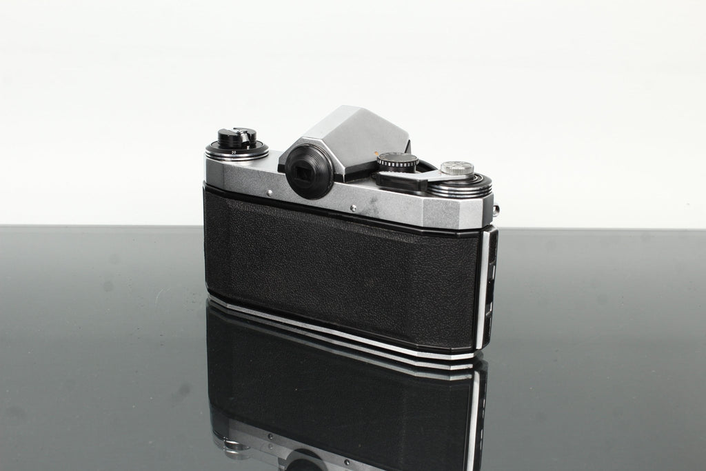 Revueflex SL + Auto Revuenon 1:1.8 50mm - Dutch|Thrift