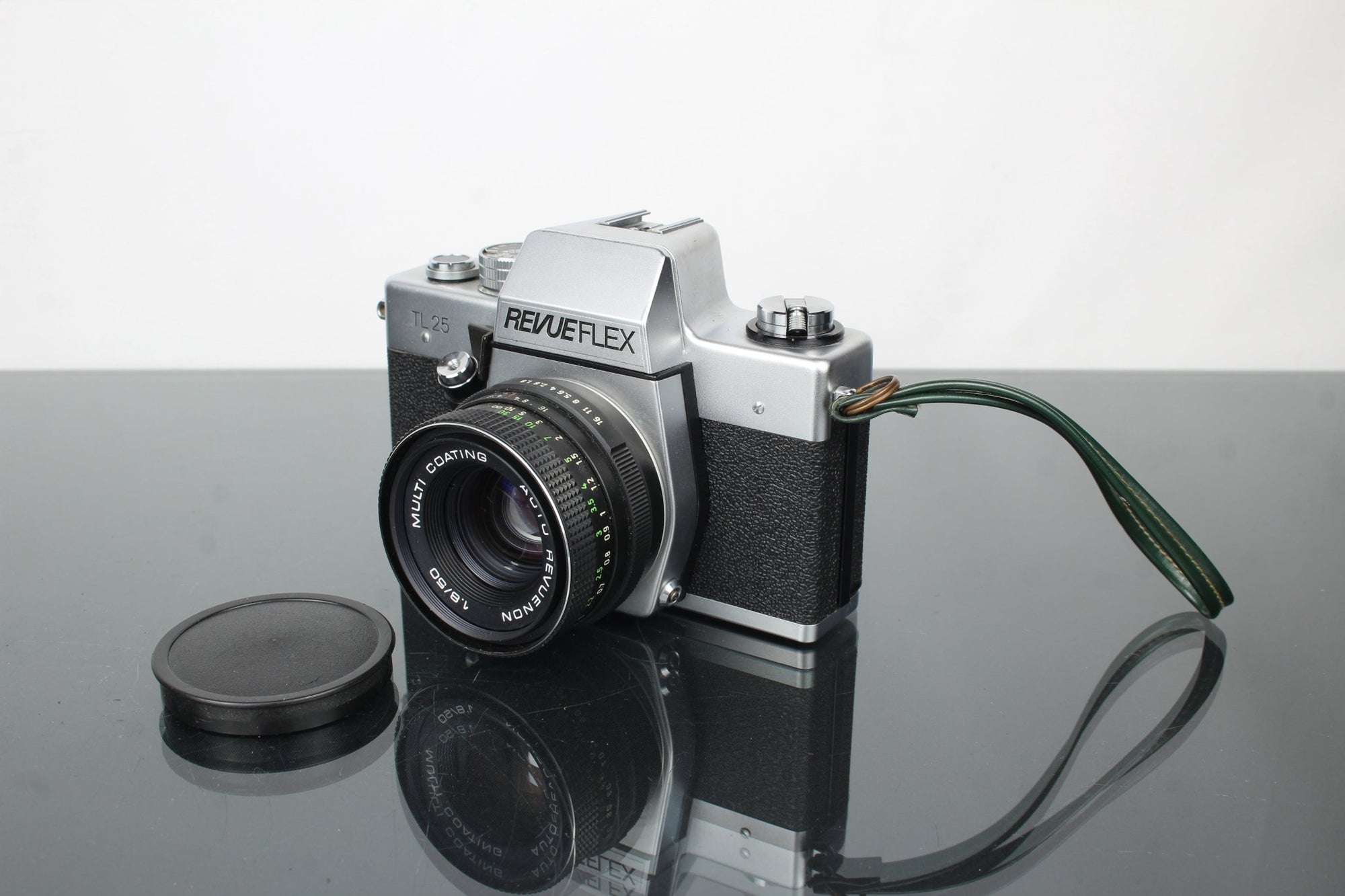 Revueflex TL25 + 50mm 1.8 Auto Revuenon Multi Coating lens - Dutch|Thrift