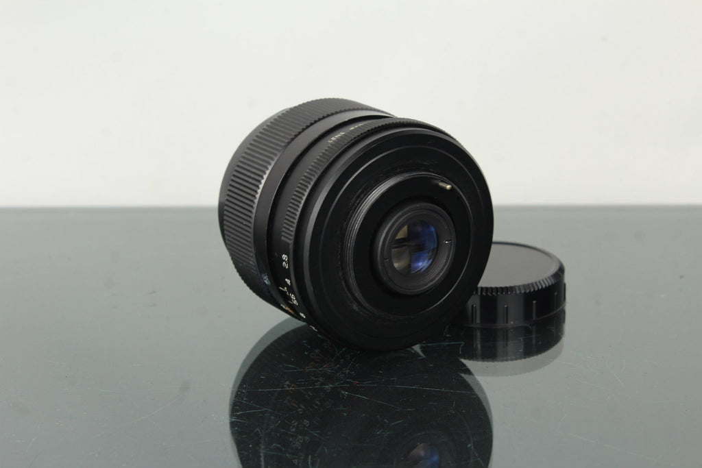 Revuenon 1:2.8 f=35mm M42 Mount - Dutch|Thrift