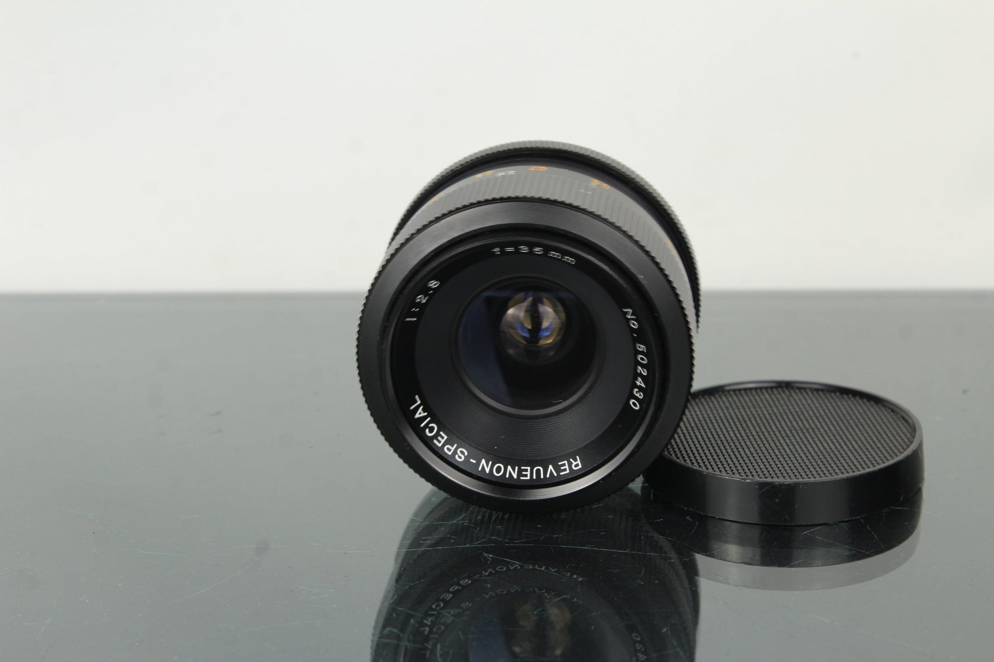 Revuenon 1:2.8 f=35mm M42 Mount - Dutch|Thrift