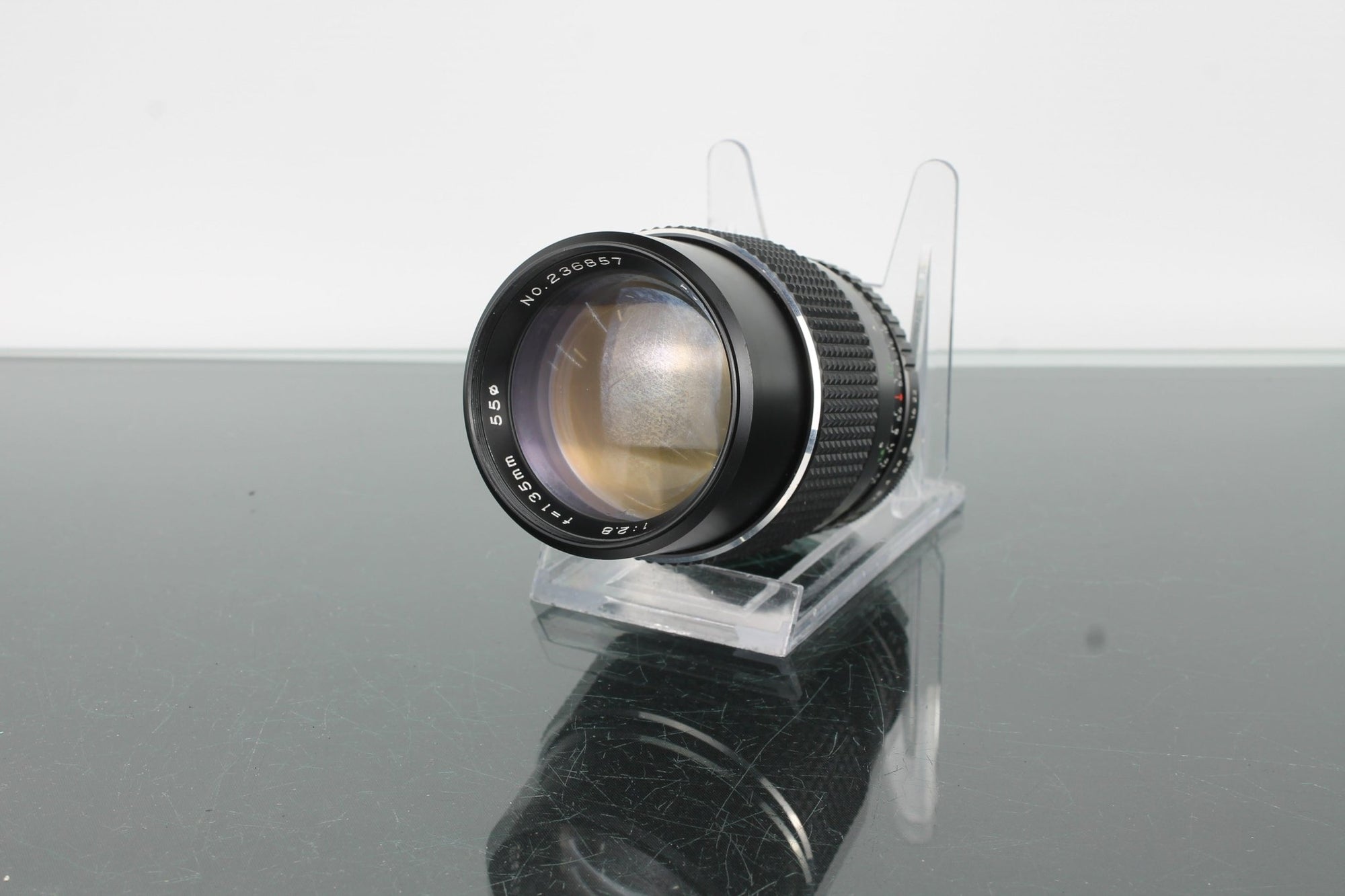 Revuenon 135mm f/2.8 - Dutch|Thrift
