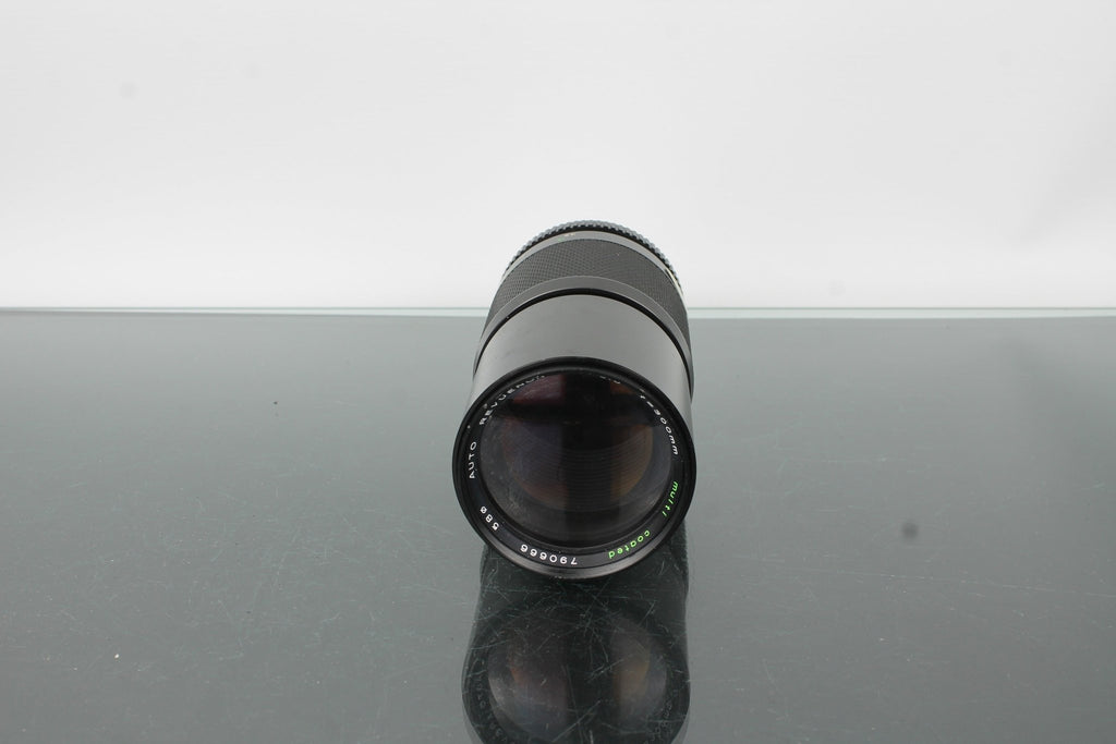 Revuenon 300mm f/5.6 - Dutch|Thrift