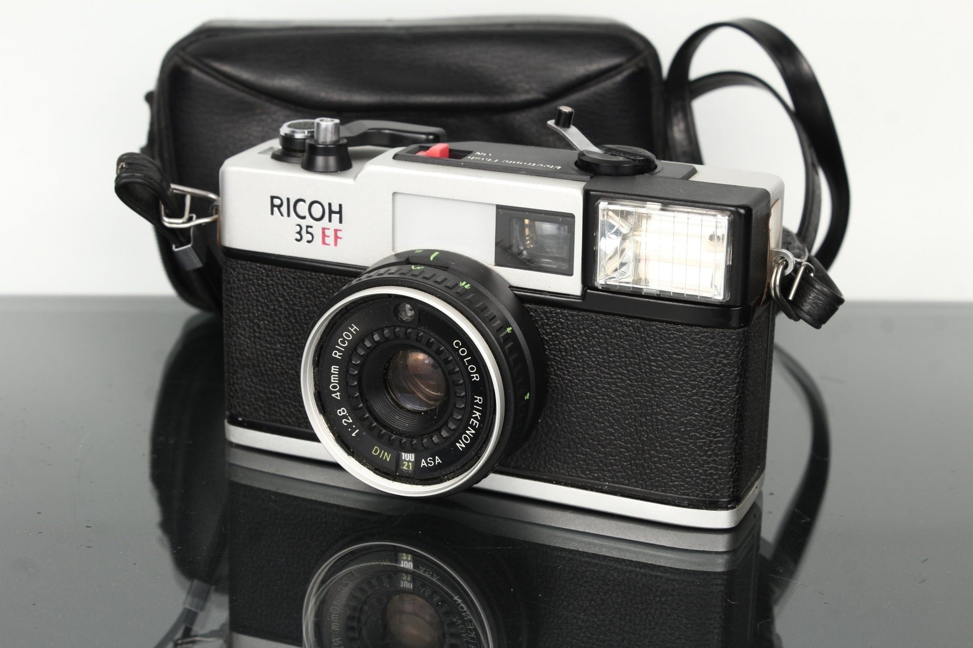 Ricoh 35 EF - Dutch|Thrift