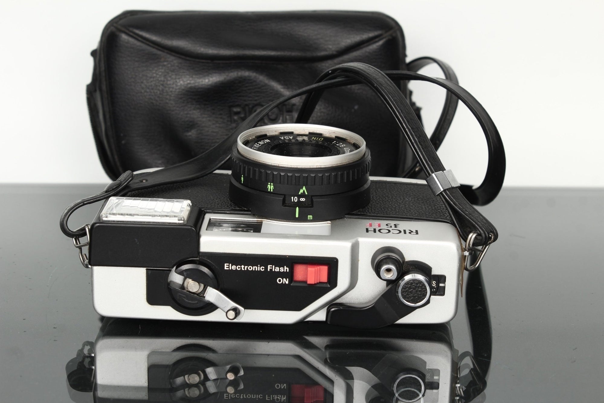 Ricoh 35 EF - Dutch|Thrift