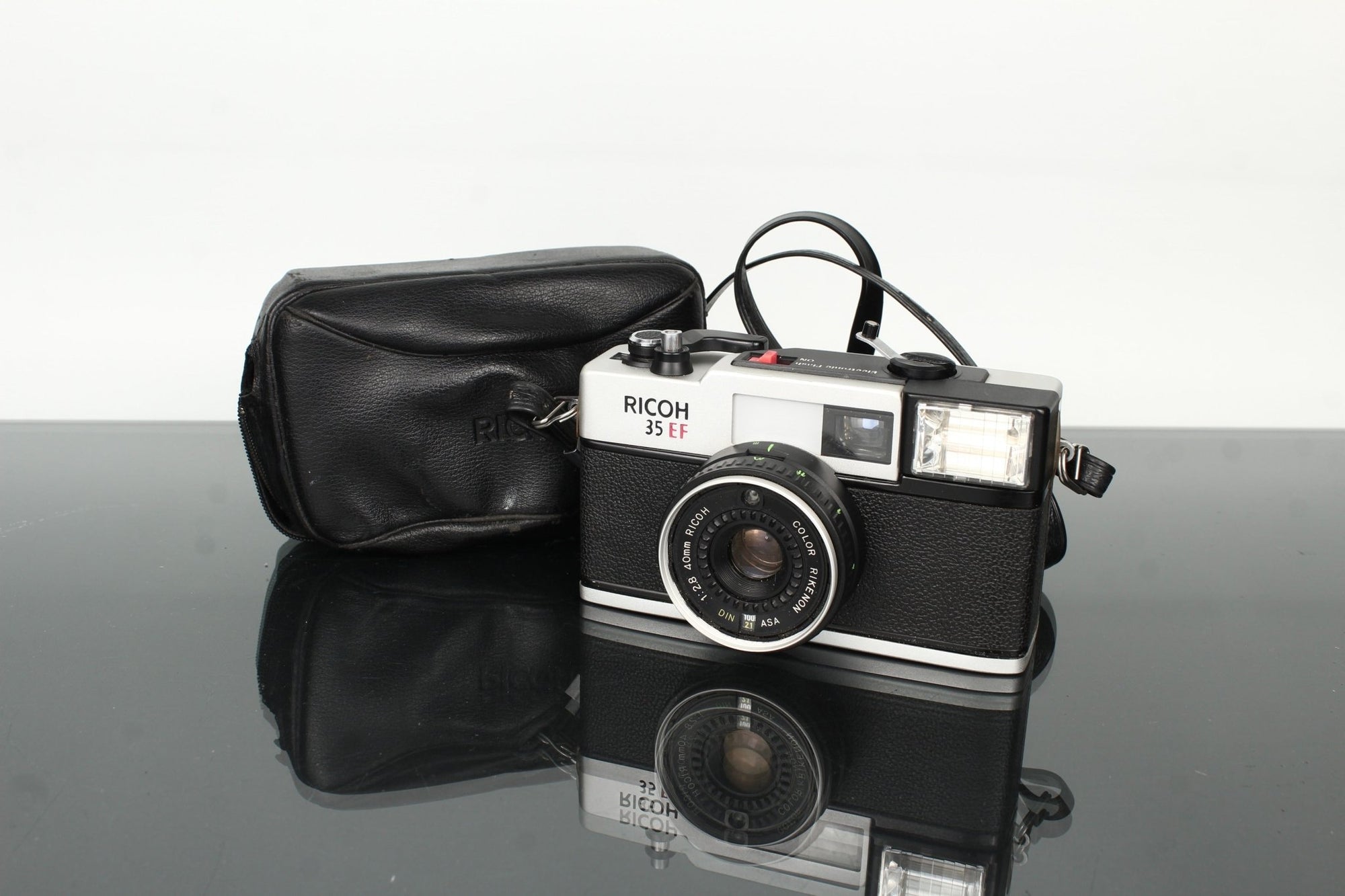 Ricoh 35 EF - Dutch|Thrift