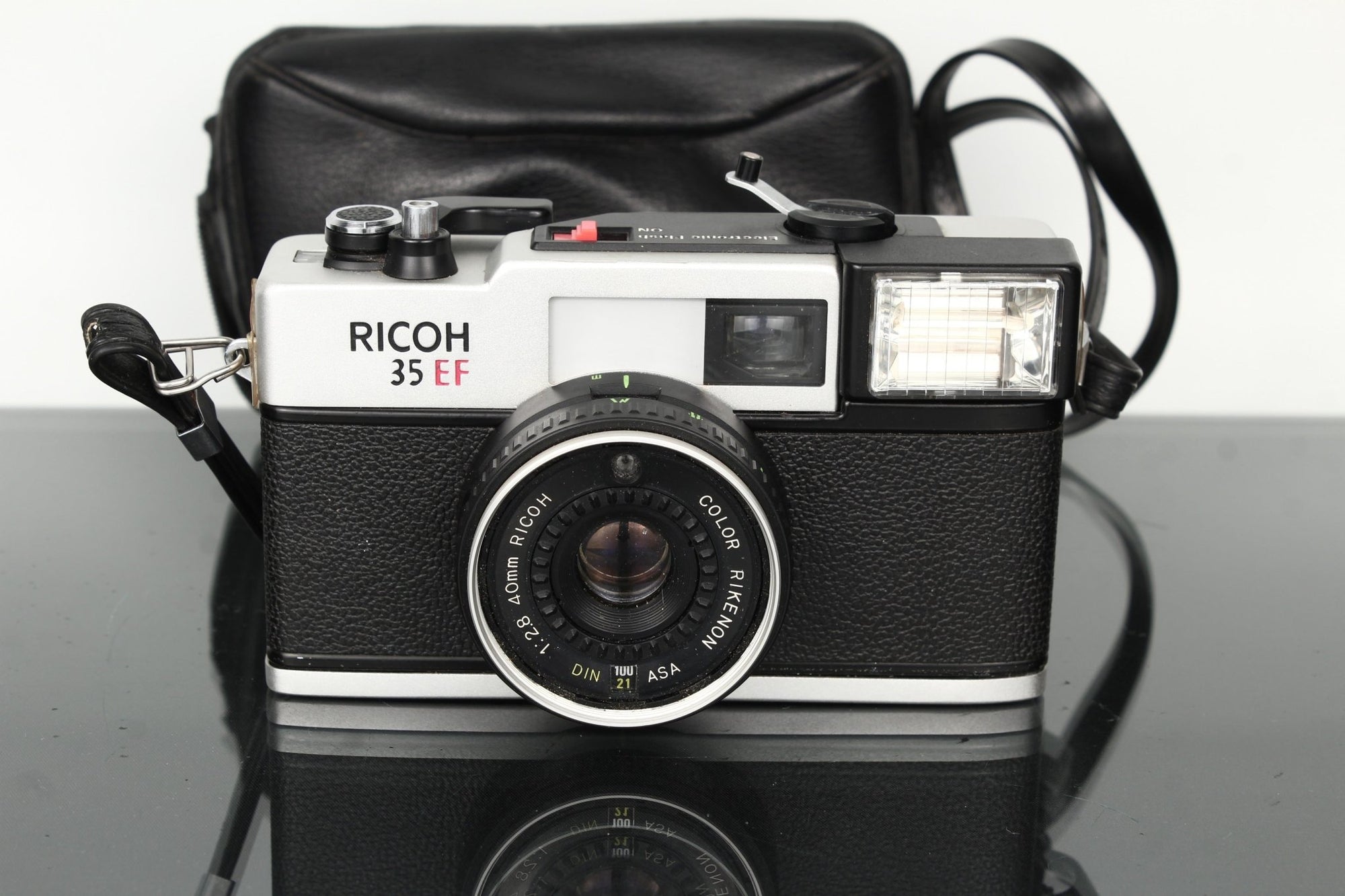 Ricoh 35 EF - Dutch|Thrift