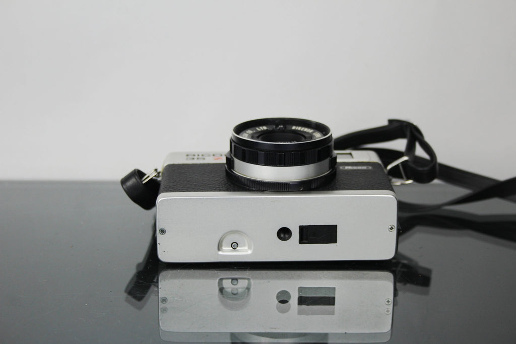 Ricoh 35 ZF - Dutch|Thrift