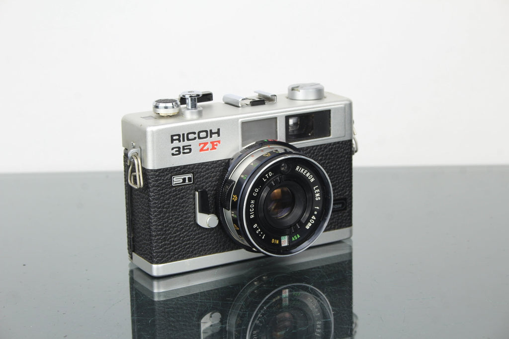 Ricoh 35 ZF - Dutch|Thrift
