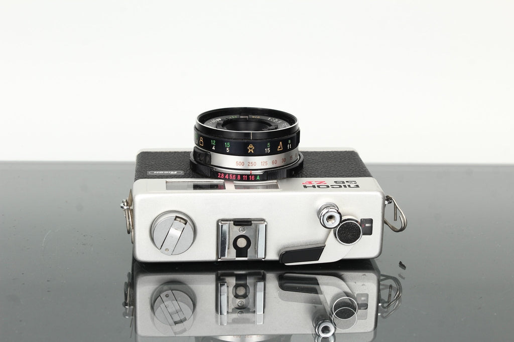 Ricoh 35 ZF - Dutch|Thrift
