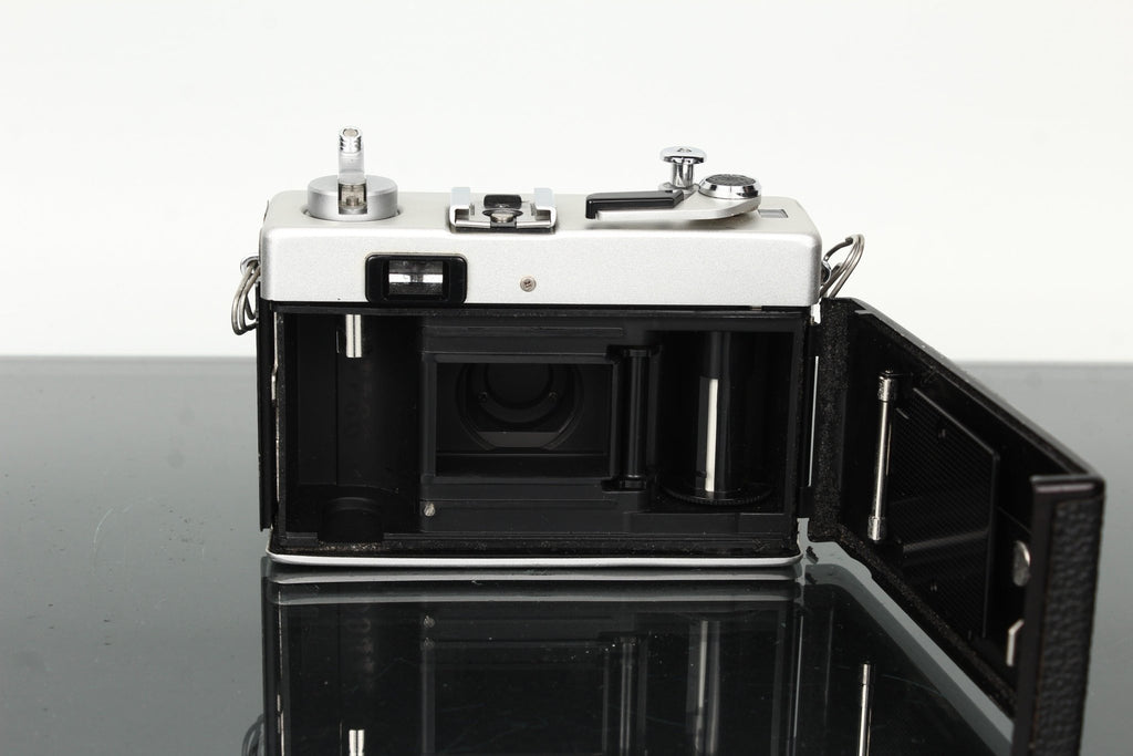 Ricoh 35 ZF - Dutch|Thrift