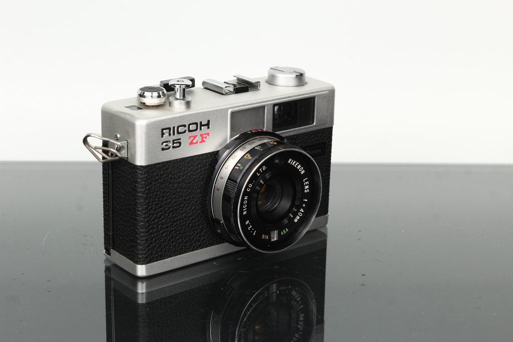 Ricoh 35 ZF - Dutch|Thrift
