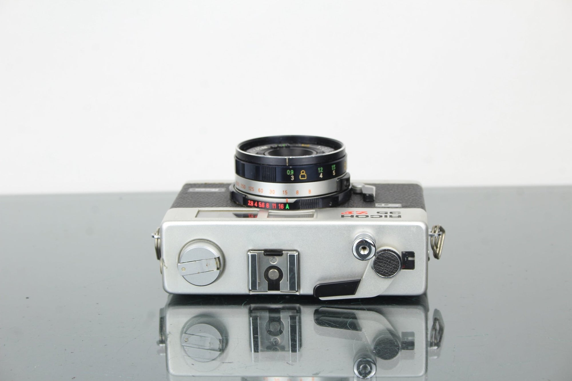 Ricoh 35 ZF - Dutch|Thrift