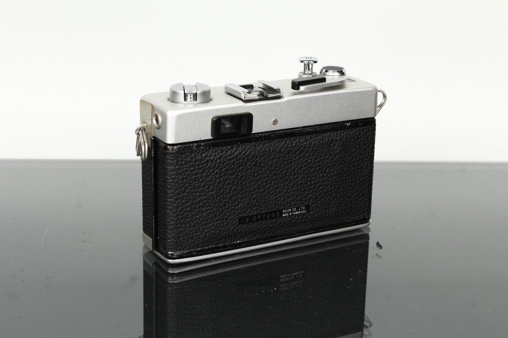 Ricoh 35 ZF - Dutch|Thrift