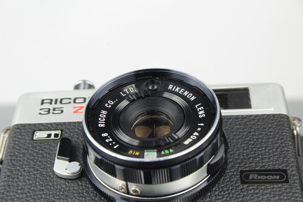 Ricoh 35 ZF - Dutch|Thrift