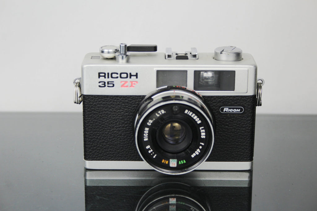 Ricoh 35 ZF - Dutch|Thrift