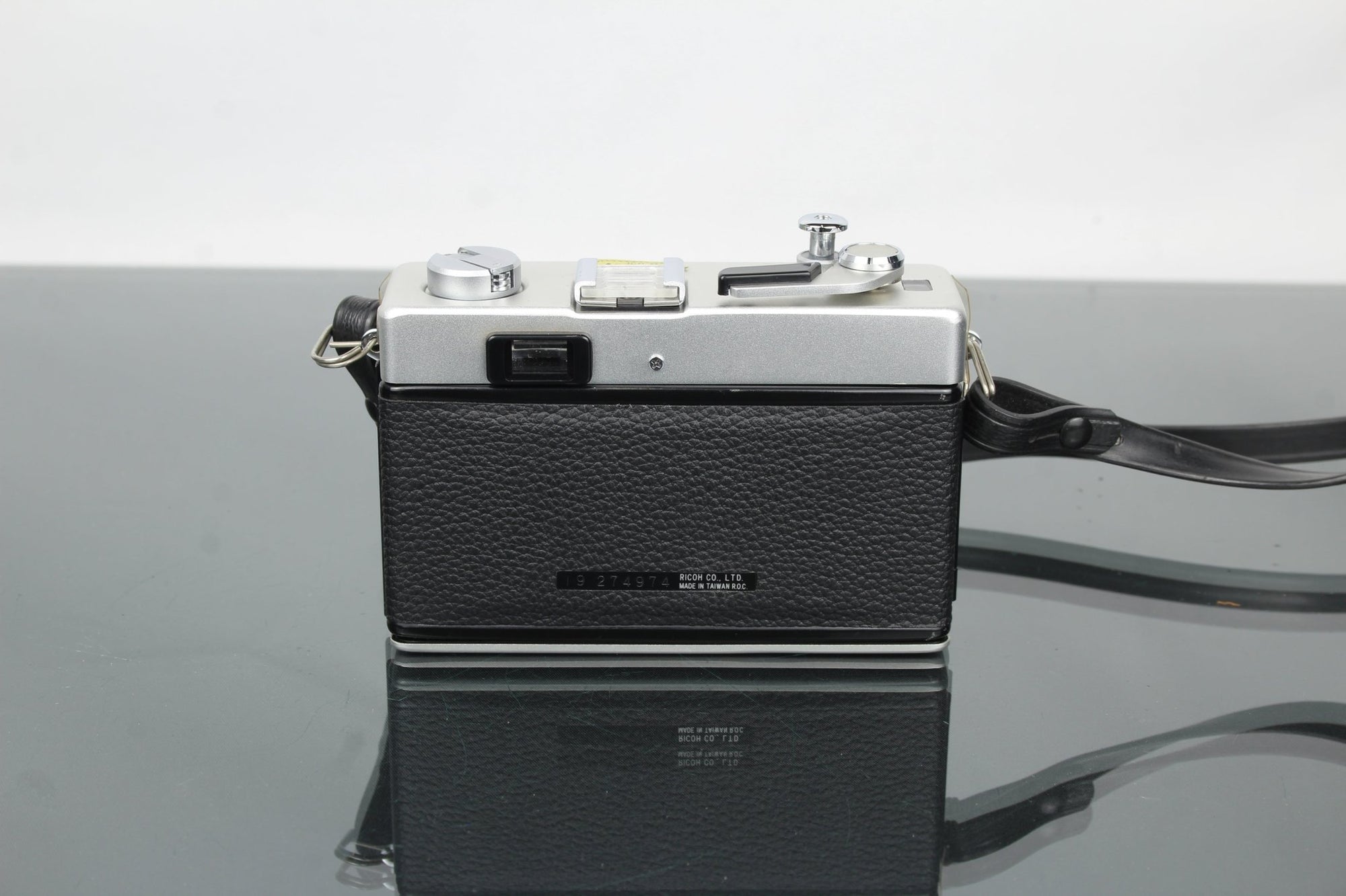 Ricoh 35 ZF - Dutch|Thrift