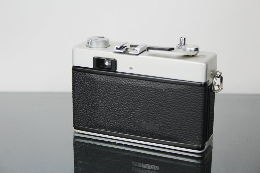 Ricoh 35 ZF - Dutch|Thrift