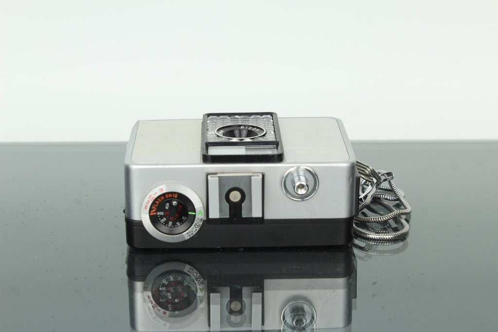 Ricoh Auto Half E2 - Dutch|Thrift