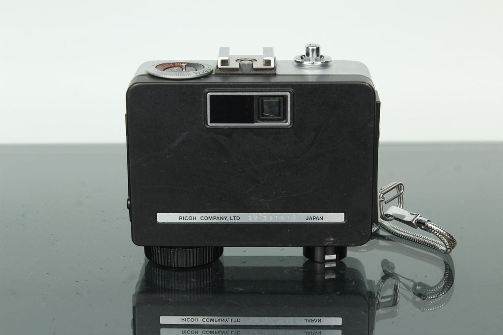 Ricoh Auto Half E2 - Dutch|Thrift