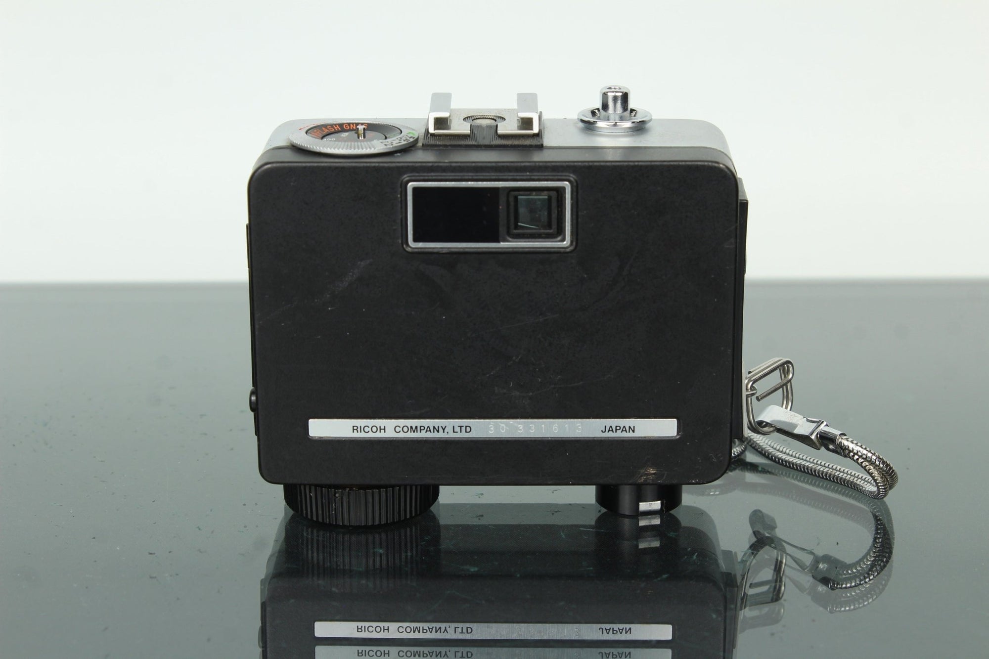 Ricoh Auto Half E2 - Dutch|Thrift