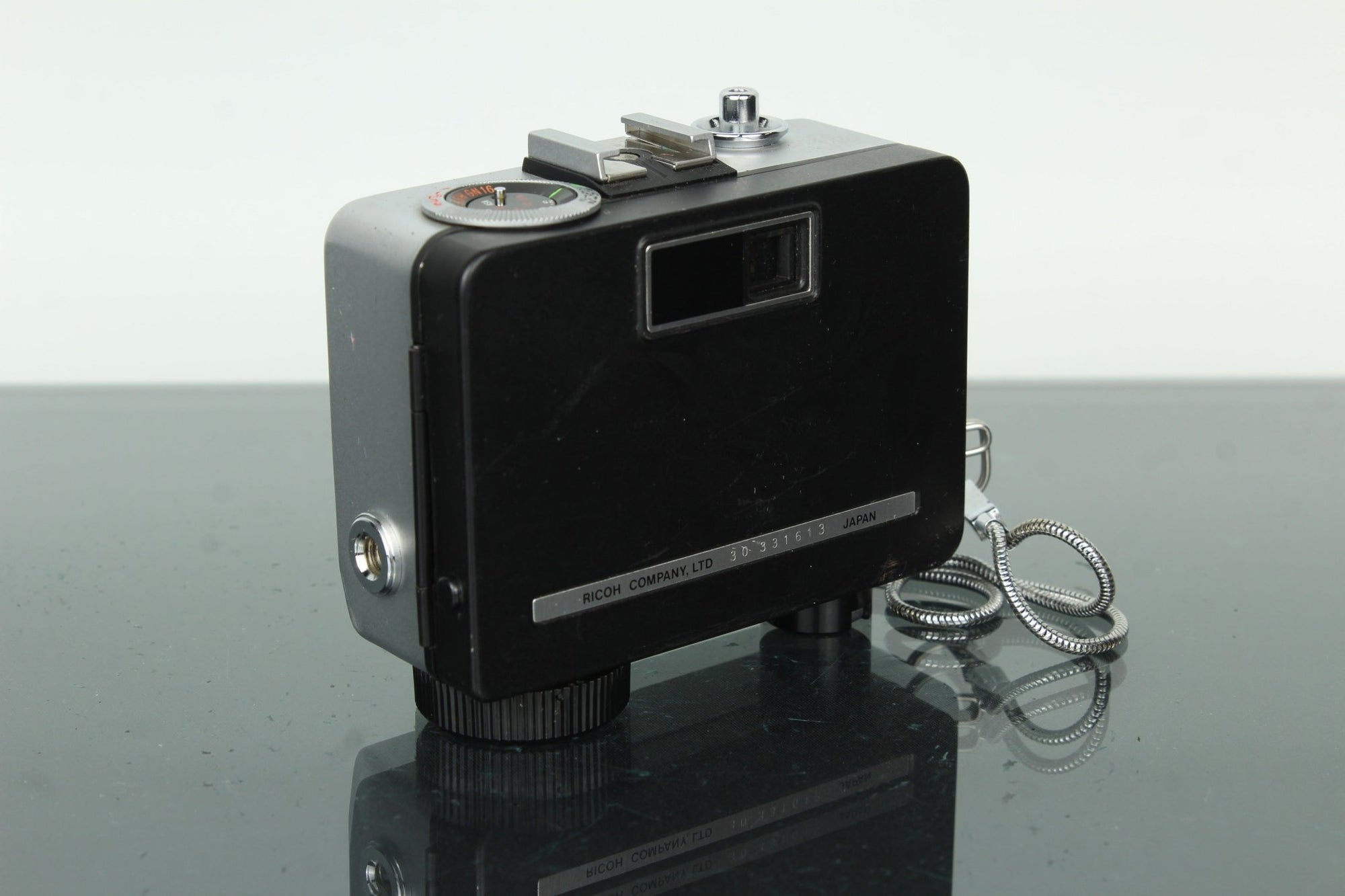 Ricoh Auto Half E2 - Dutch|Thrift