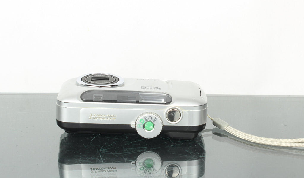 Ricoh Caplio RR30 - Dutch|Thrift