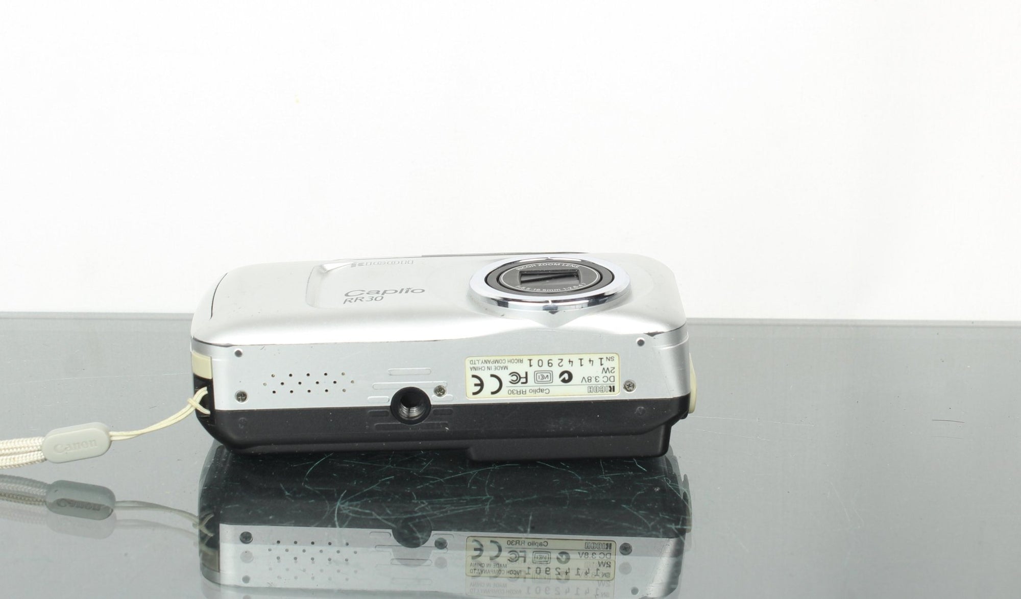 Ricoh Caplio RR30 - Dutch|Thrift