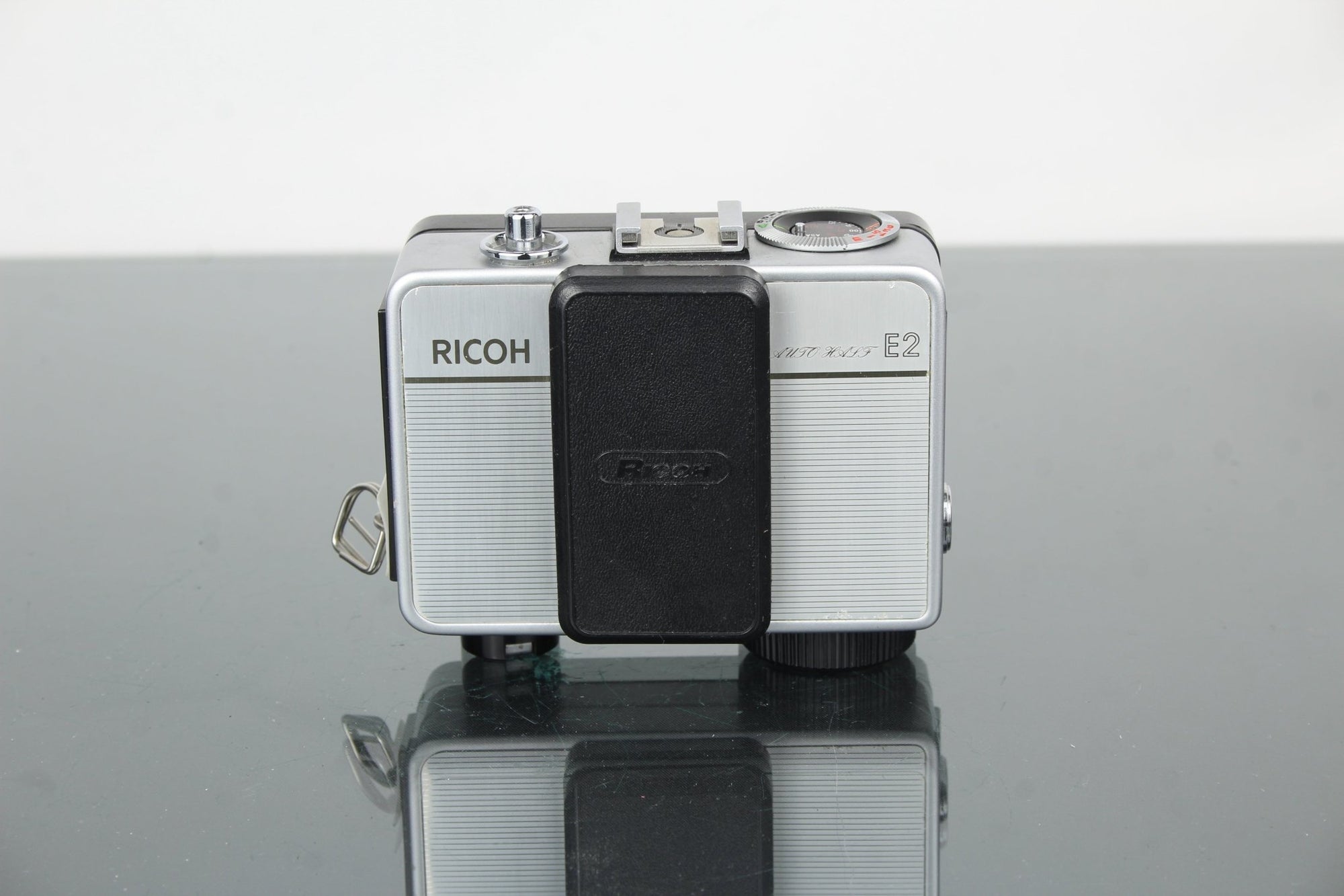 Ricoh E2 Half Frame - Dutch|Thrift