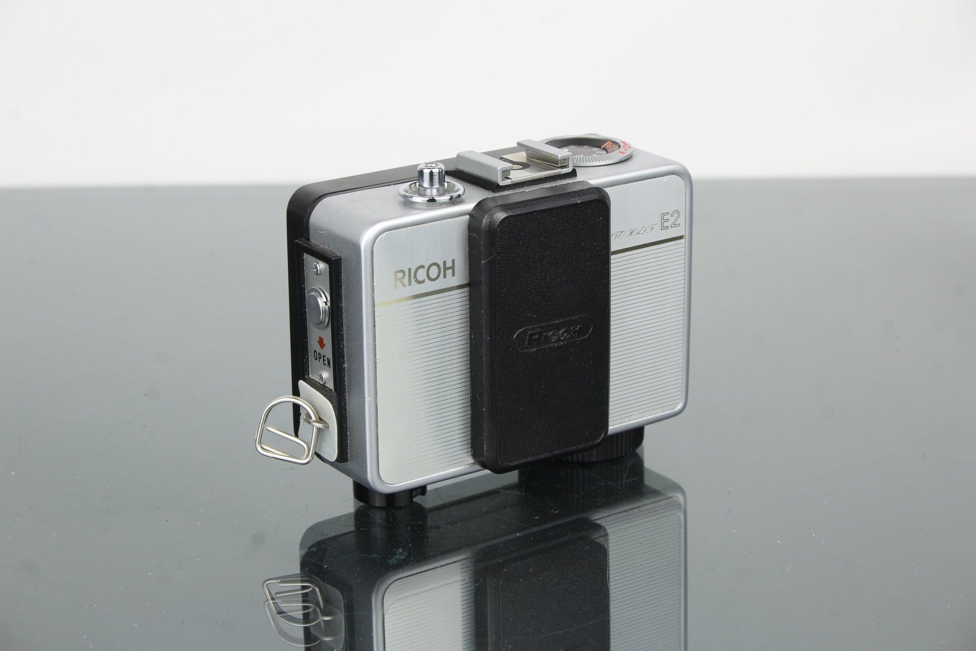 Ricoh E2 Half Frame - Dutch|Thrift