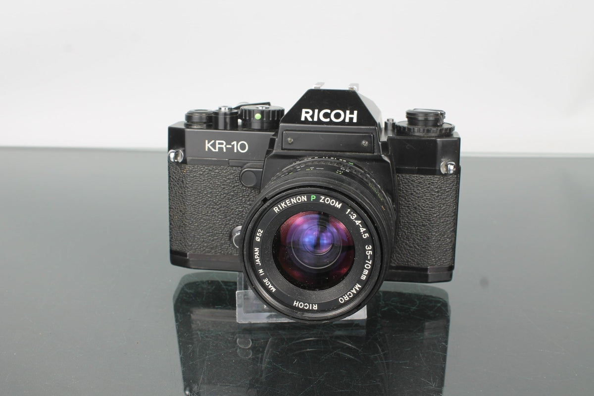 Ricoh KR - 10 + Ricoh P 35 - 70mm f/3.4 - 4.5 - Dutch|Thrift