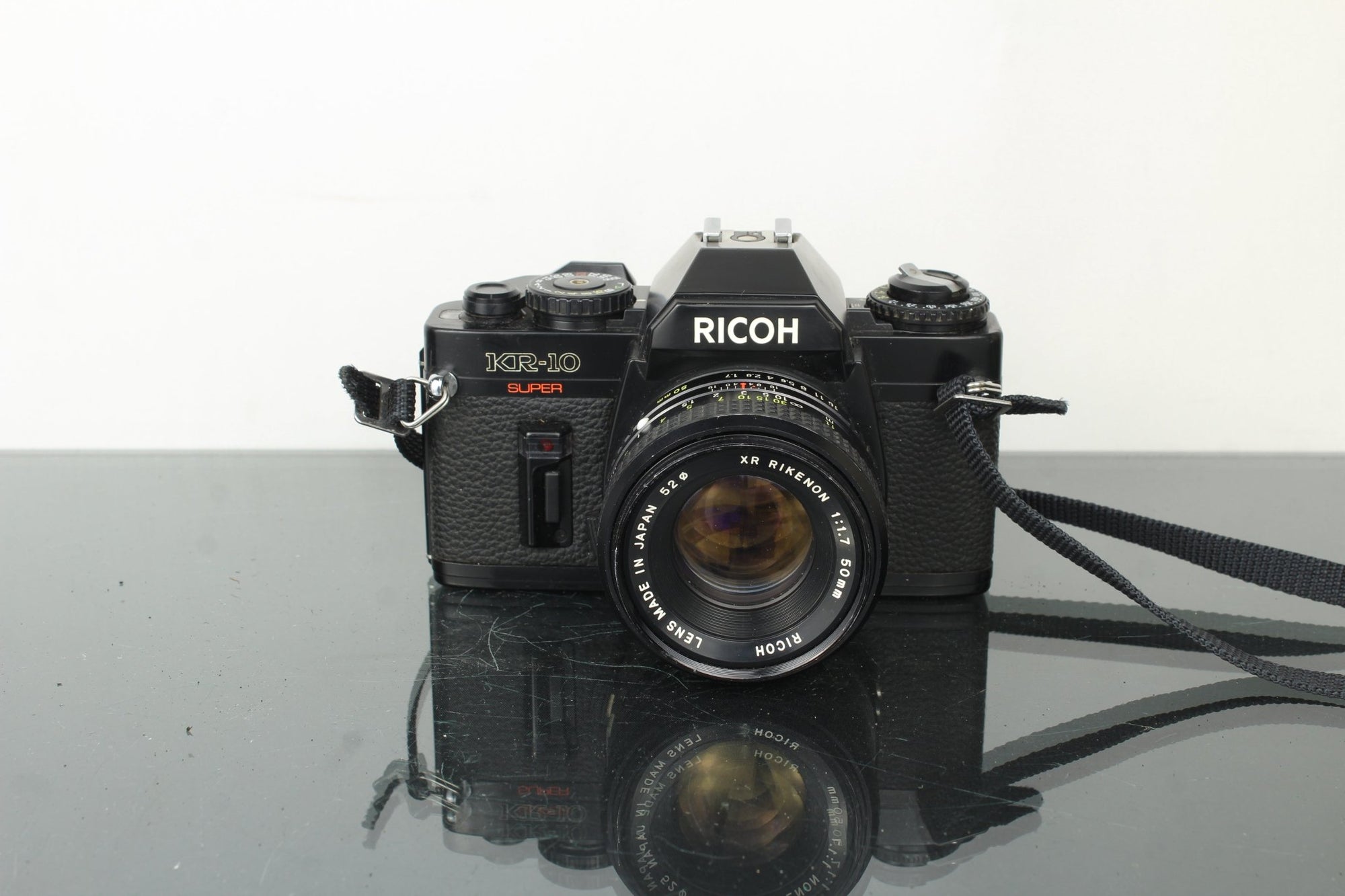 Ricoh KR - 10 Super + Rikenon 50mm 1.7 lens - Dutch|Thrift