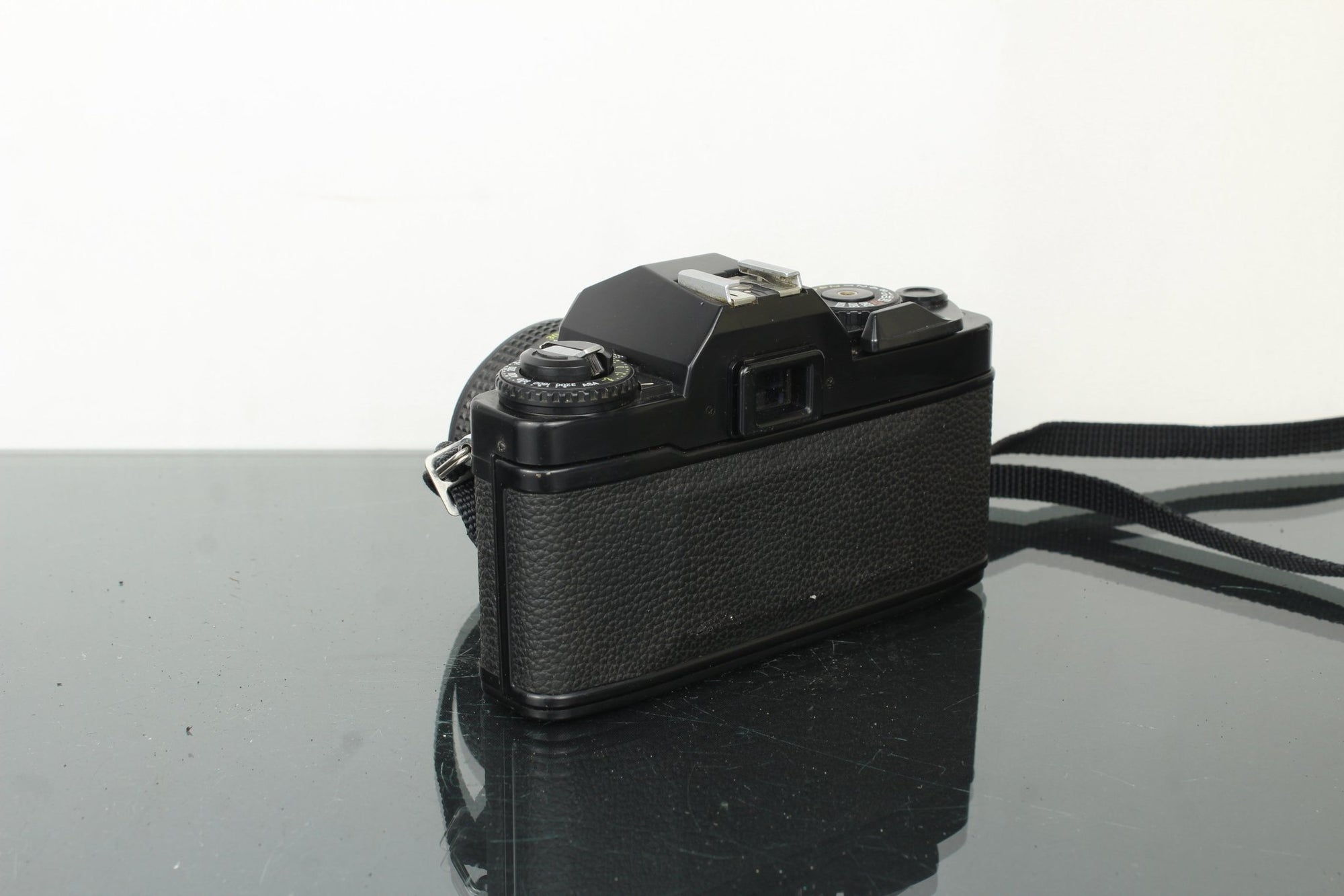 Ricoh KR - 10 Super + Rikenon 50mm 1.7 lens - Dutch|Thrift