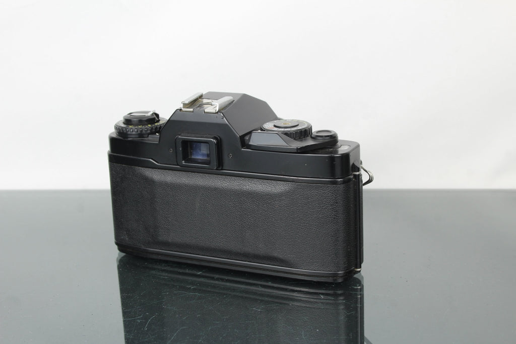 Ricoh KR - 10X + XR Rikenon f2 50mm lens - Dutch|Thrift