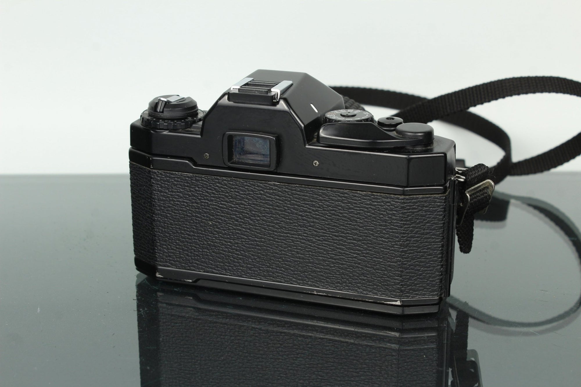 Ricoh KR - 5 Super II + Rikenon P Zoom 35 - 70mm Macro - Dutch|Thrift