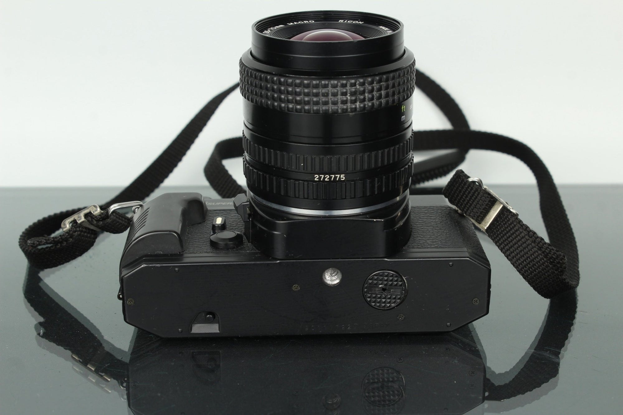 Ricoh KR - 5 Super II + Rikenon P Zoom 35 - 70mm Macro - Dutch|Thrift