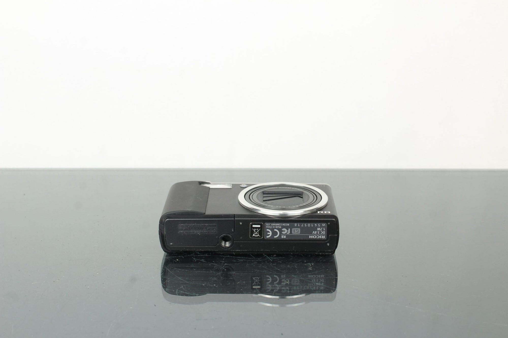 Ricoh R8 - Dutch|Thrift