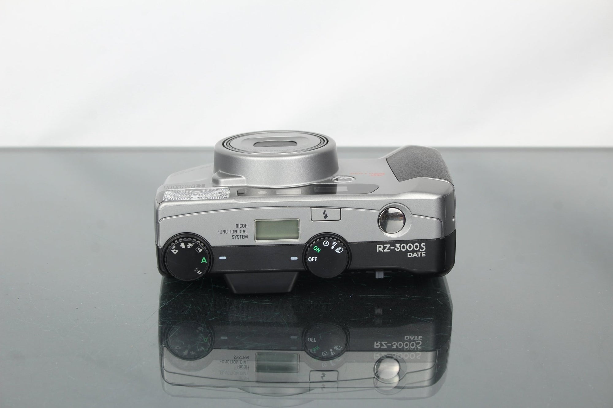 Ricoh RZ - 3000S Date - Dutch|Thrift
