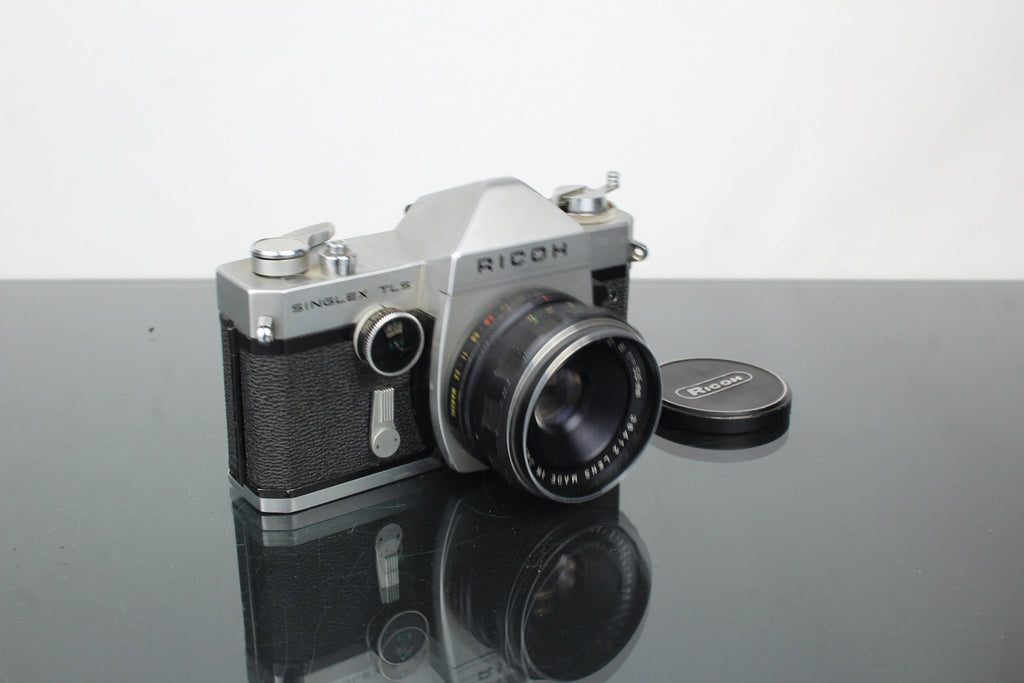 Ricoh Singlex TLS + Auto Rikenon 55mm f/2.8 lens - Dutch|Thrift