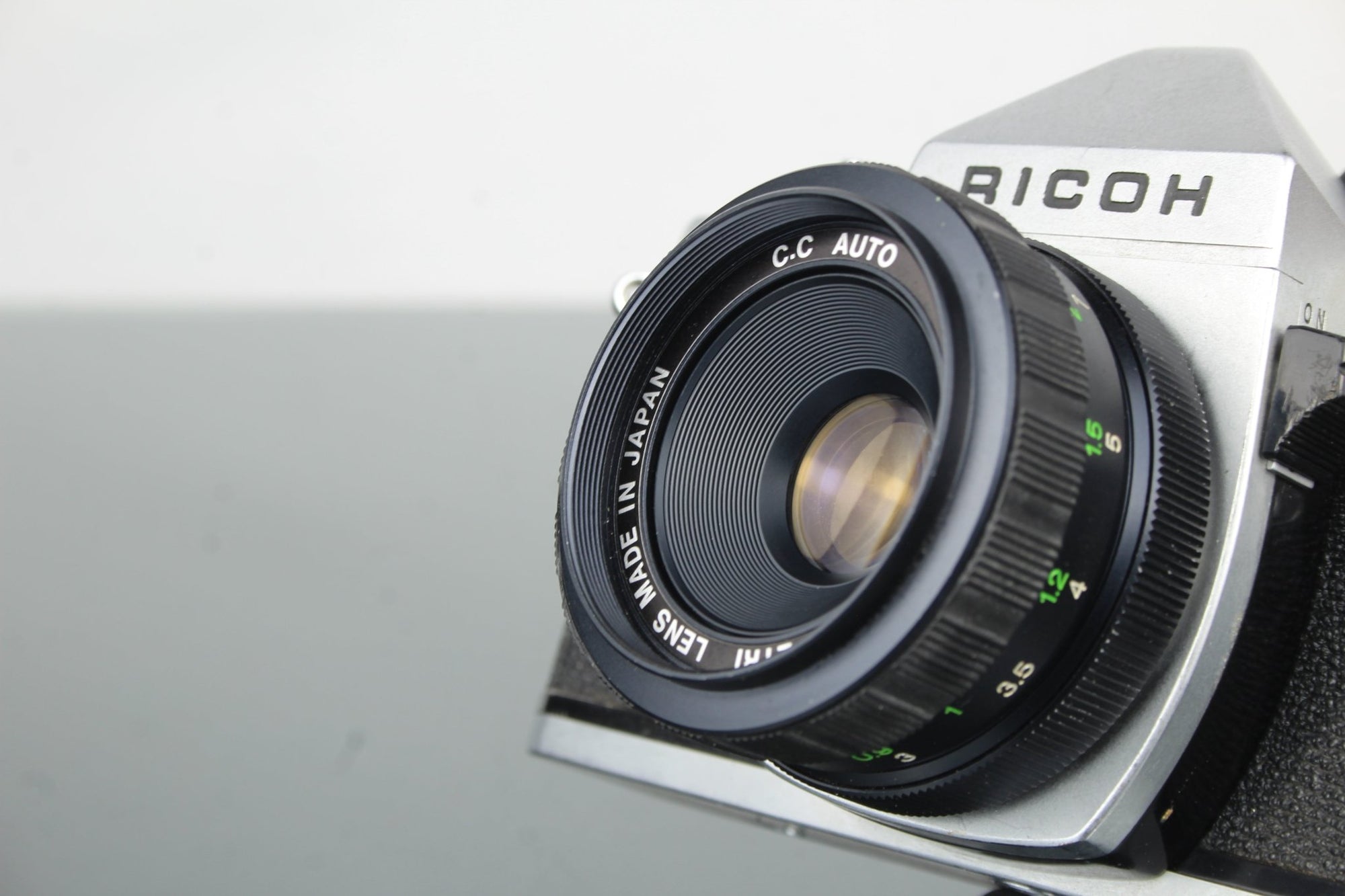 Ricoh Singlex TLS + Petri Auto 55mm f/2.8 lens - Dutch|Thrift