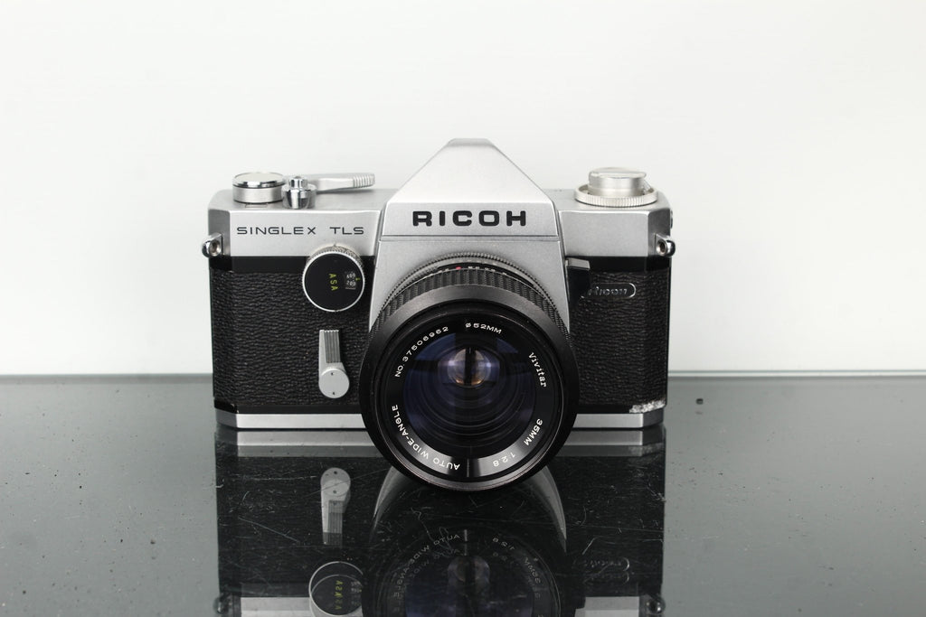 Ricoh Singlex TLS + Vivitar 35mm 1:2.8 - Dutch|Thrift