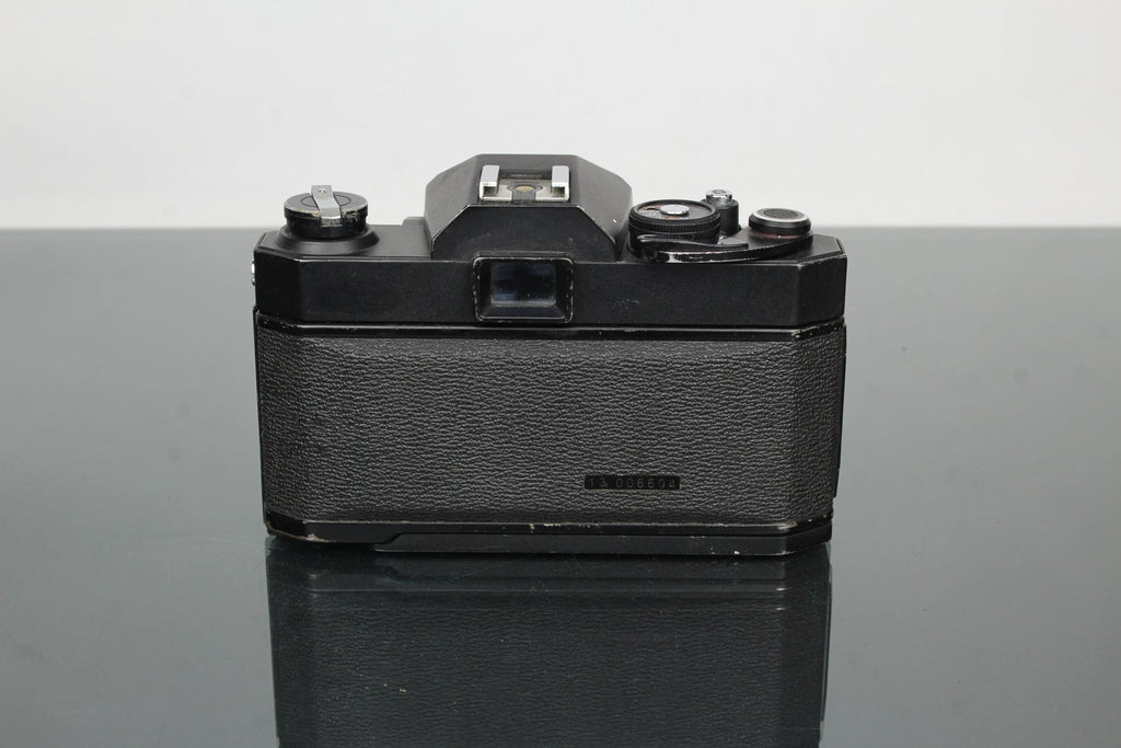 Ricoh SLX 500 + 50mm 2.8 Auto Rikenon lens - Dutch|Thrift