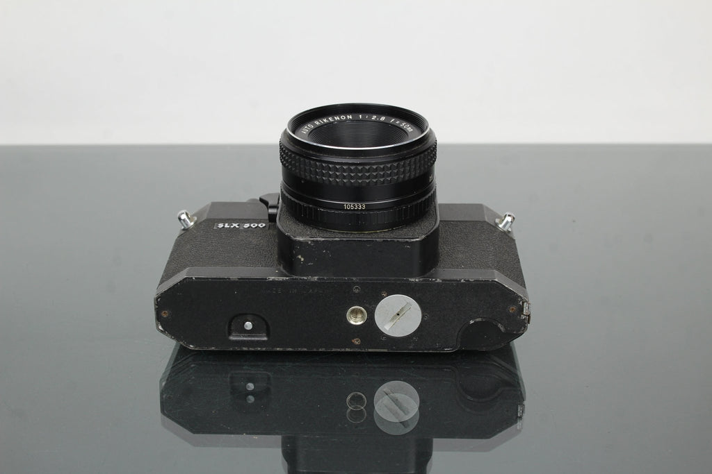 Ricoh SLX 500 + 50mm 2.8 Auto Rikenon lens - Dutch|Thrift
