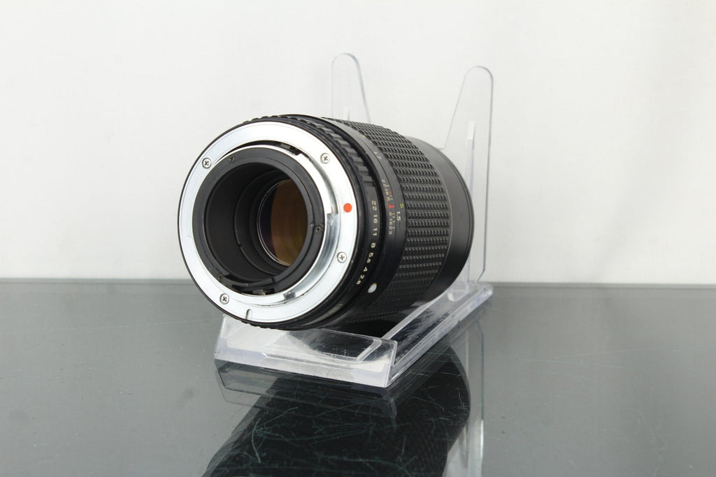 Ricoh XR Rikenon 135mm f/2.8 - Dutch|Thrift