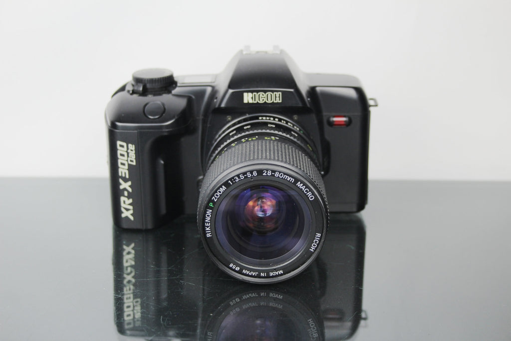 Ricoh XR - X 3000 Date + Rikenon 28 - 80mm 1:3.5 - 5.6 lens - Dutch|Thrift