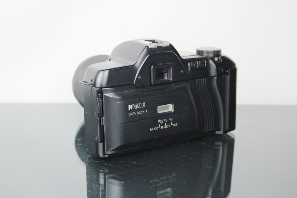 Ricoh XR - X 3000 Date + Rikenon 28 - 80mm 1:3.5 - 5.6 lens - Dutch|Thrift