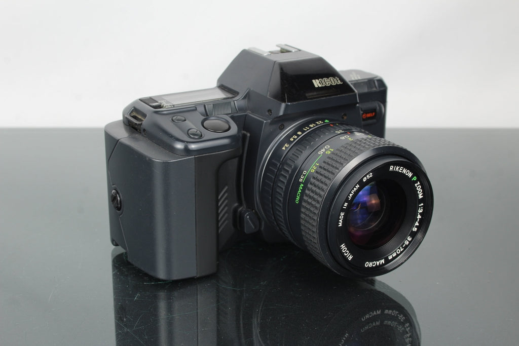 Ricoh XR - X + Rikenon P Zoom 35 - 70mm 3.4 - 4.5 lens - Dutch|Thrift