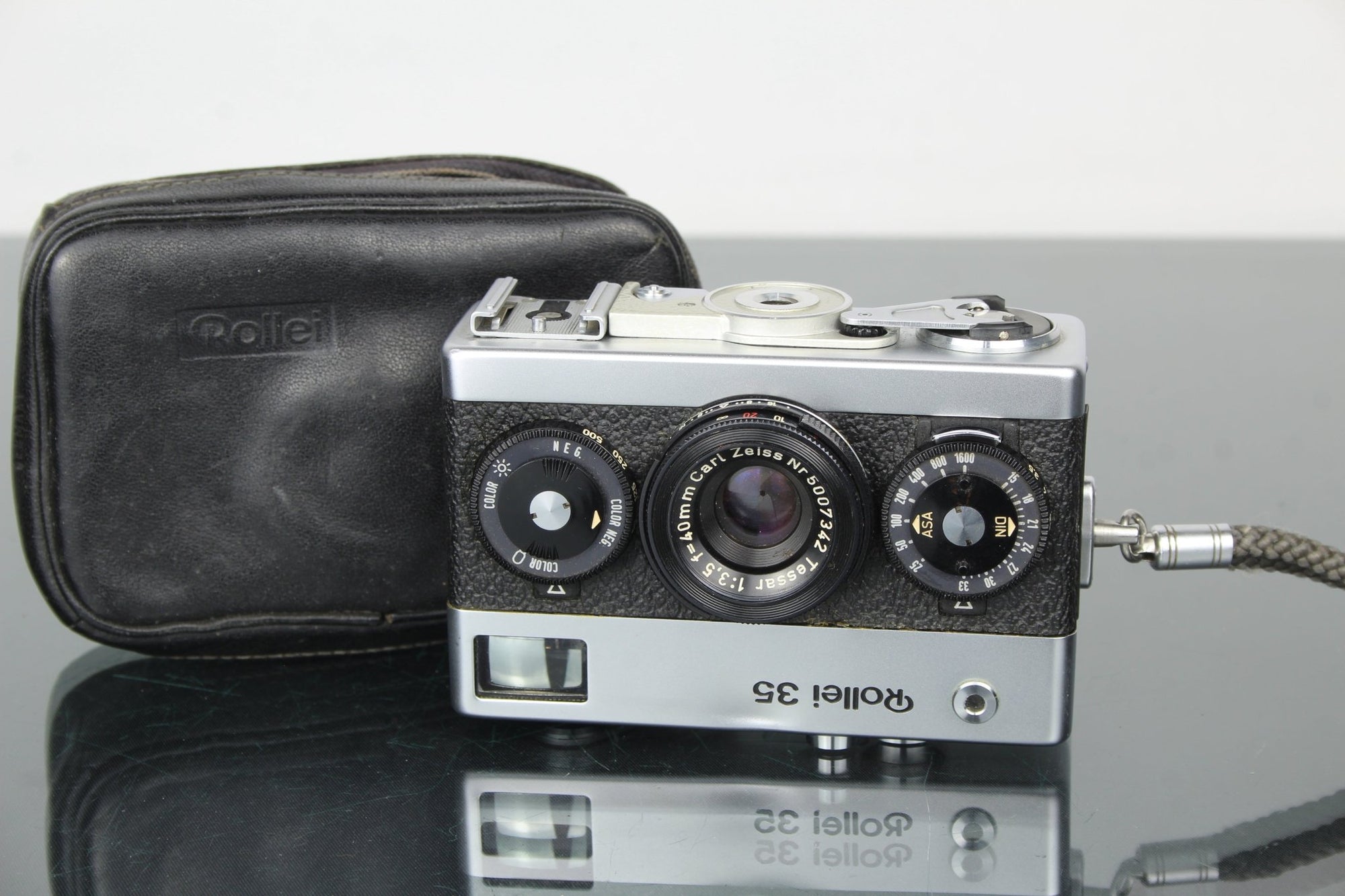 Rollei 35 - Dutch|Thrift