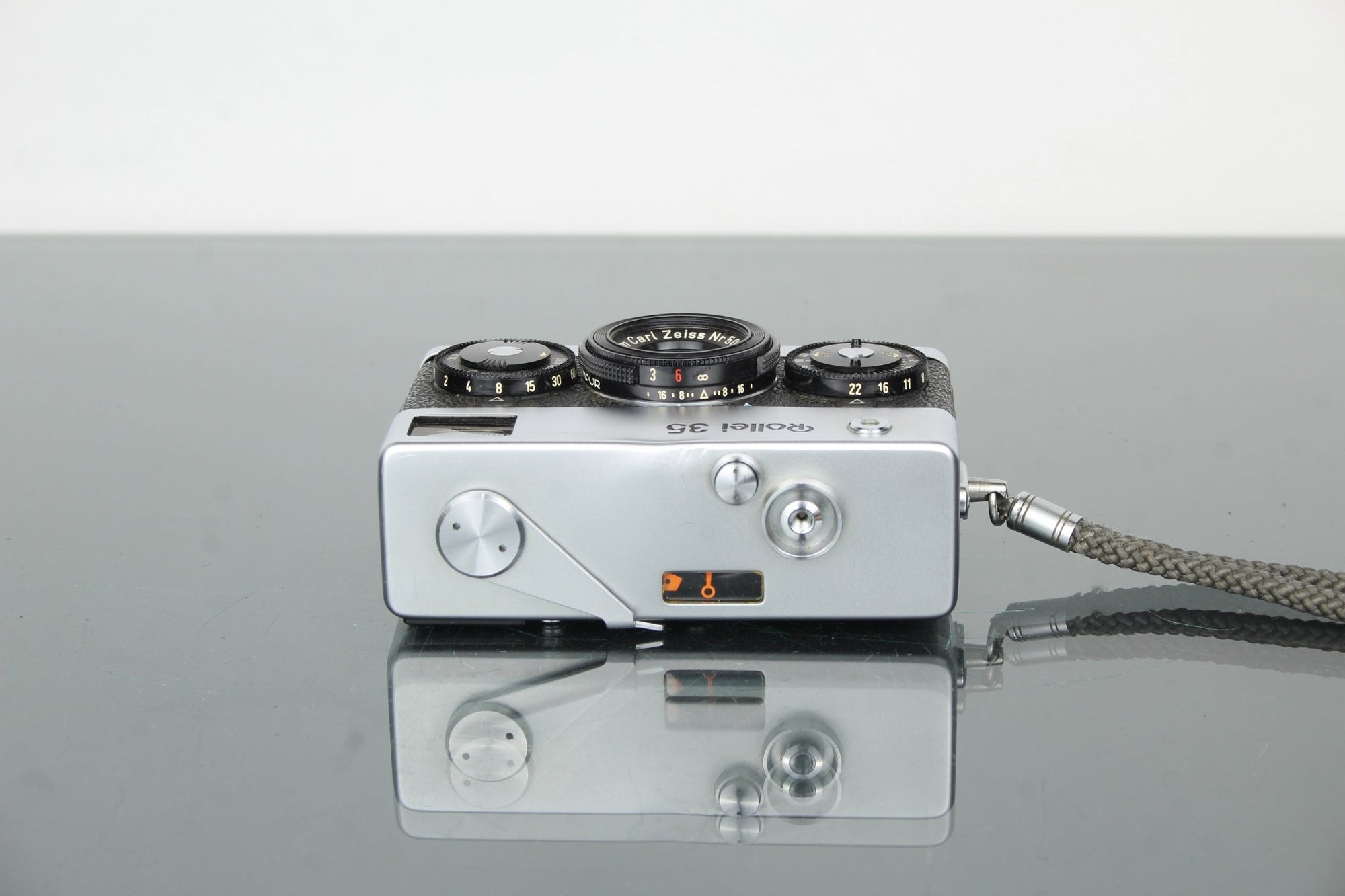 Rollei 35 - Dutch|Thrift