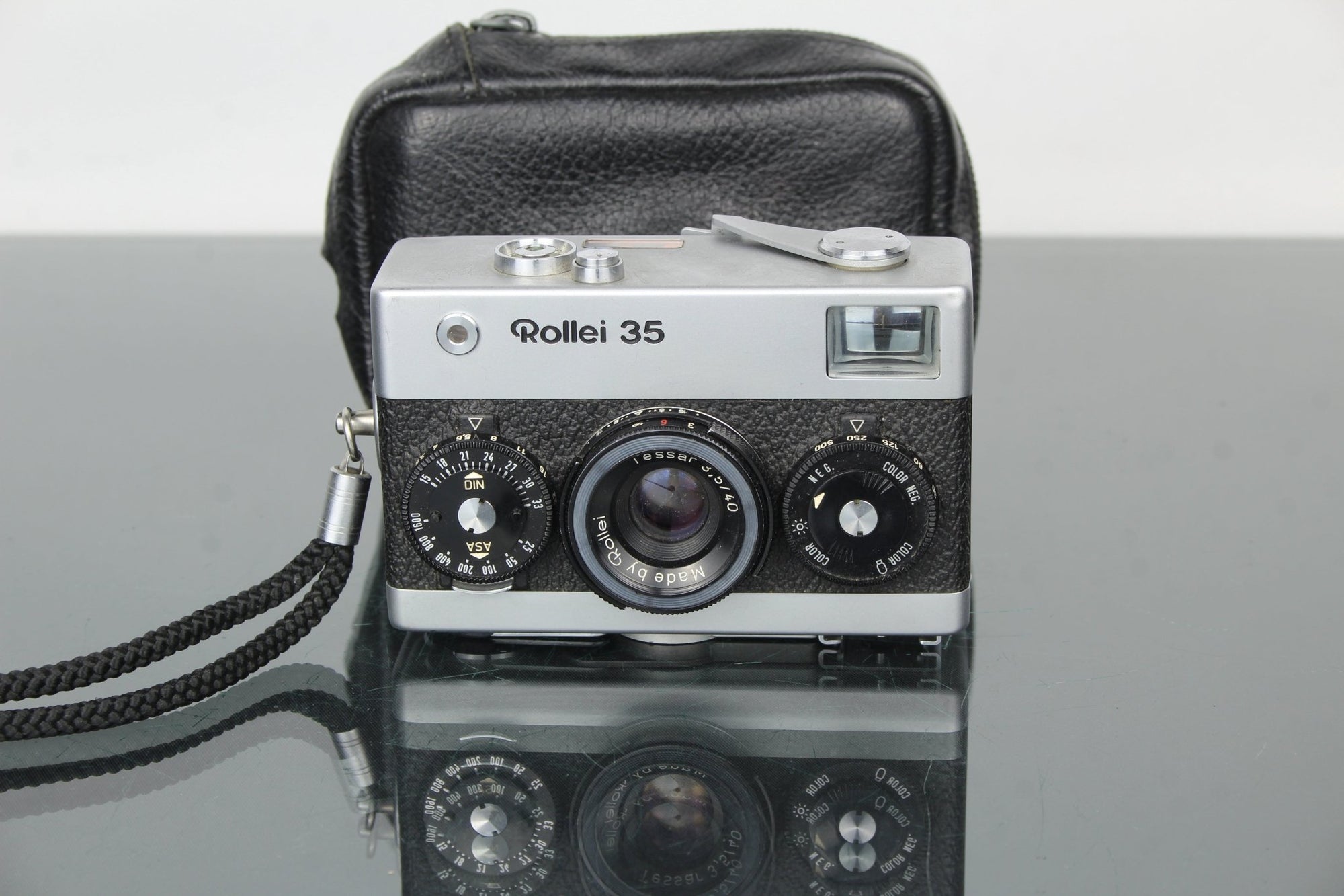 Rollei 35 - Dutch|Thrift
