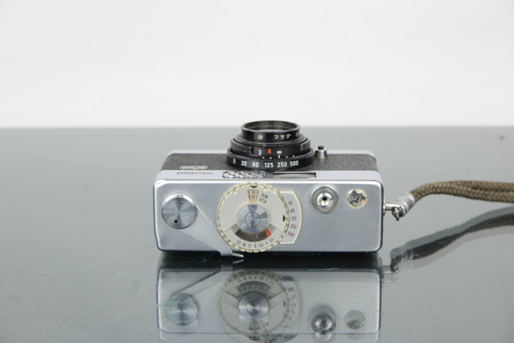 Rollei B35 - Dutch|Thrift